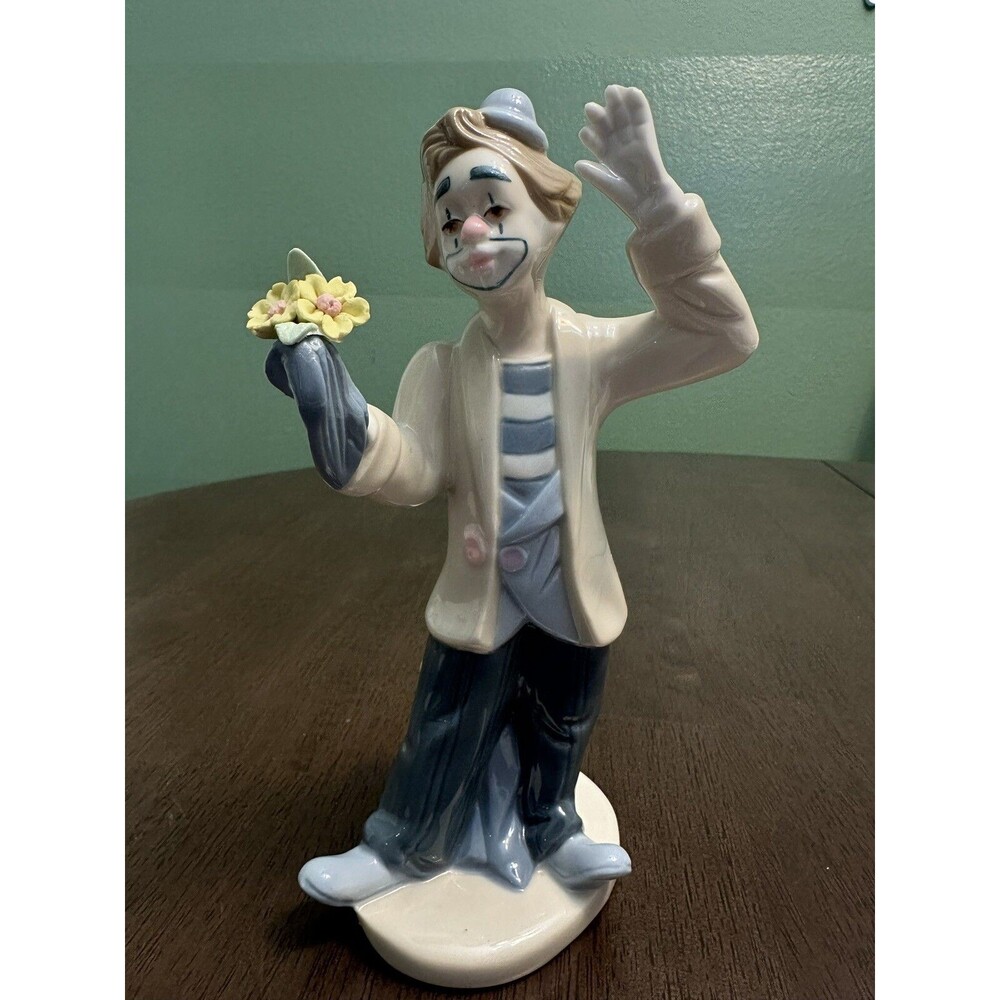 Vintage Paul Sebastian 1993 DESAKO, FEELINGS, CLOWN Magician Porcelain Figurine